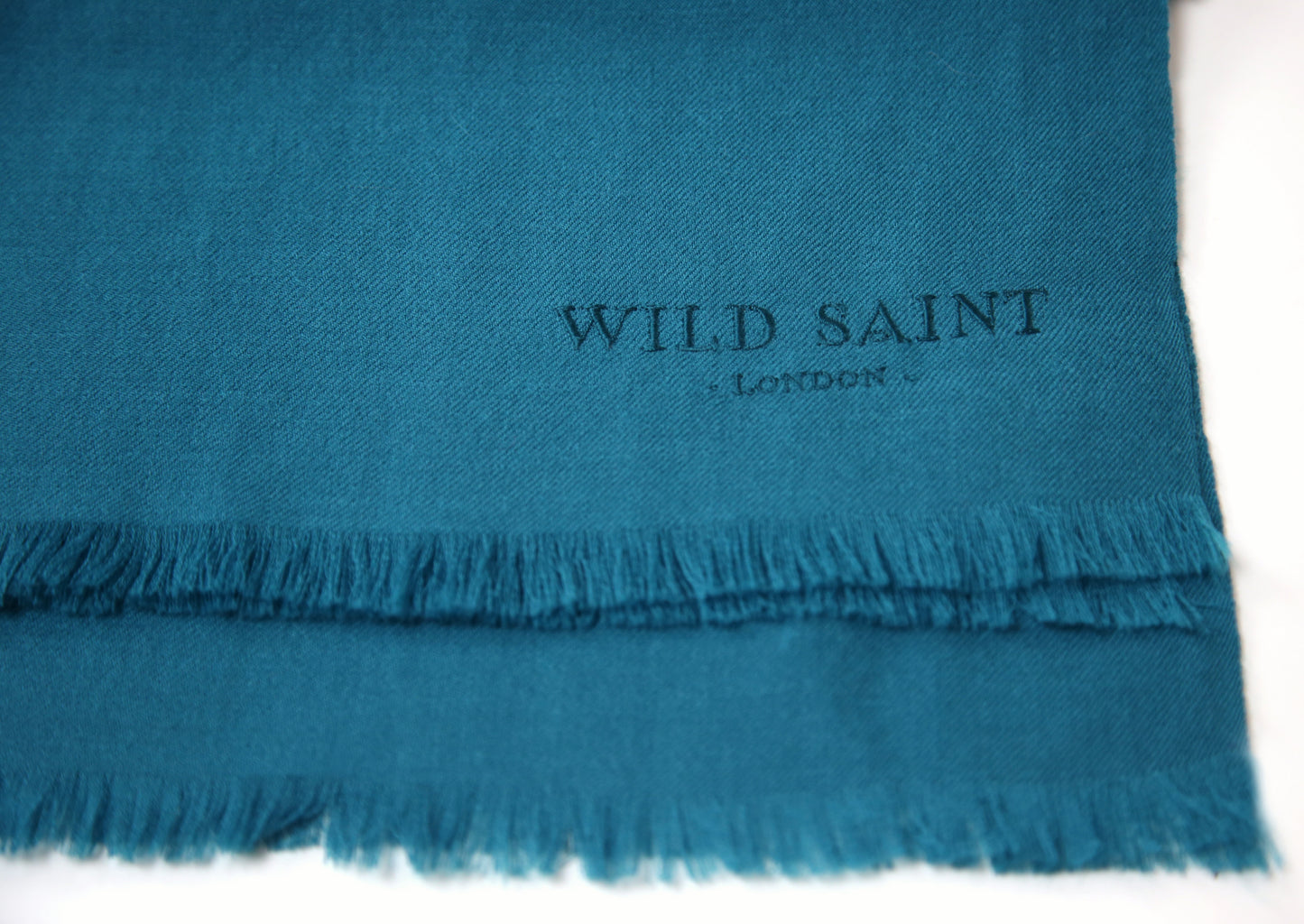Teal blue green lightweight 100% cashmere scarf for women and men. Includes complimentary personlisation. Luxury cashmere scarves made in Italy