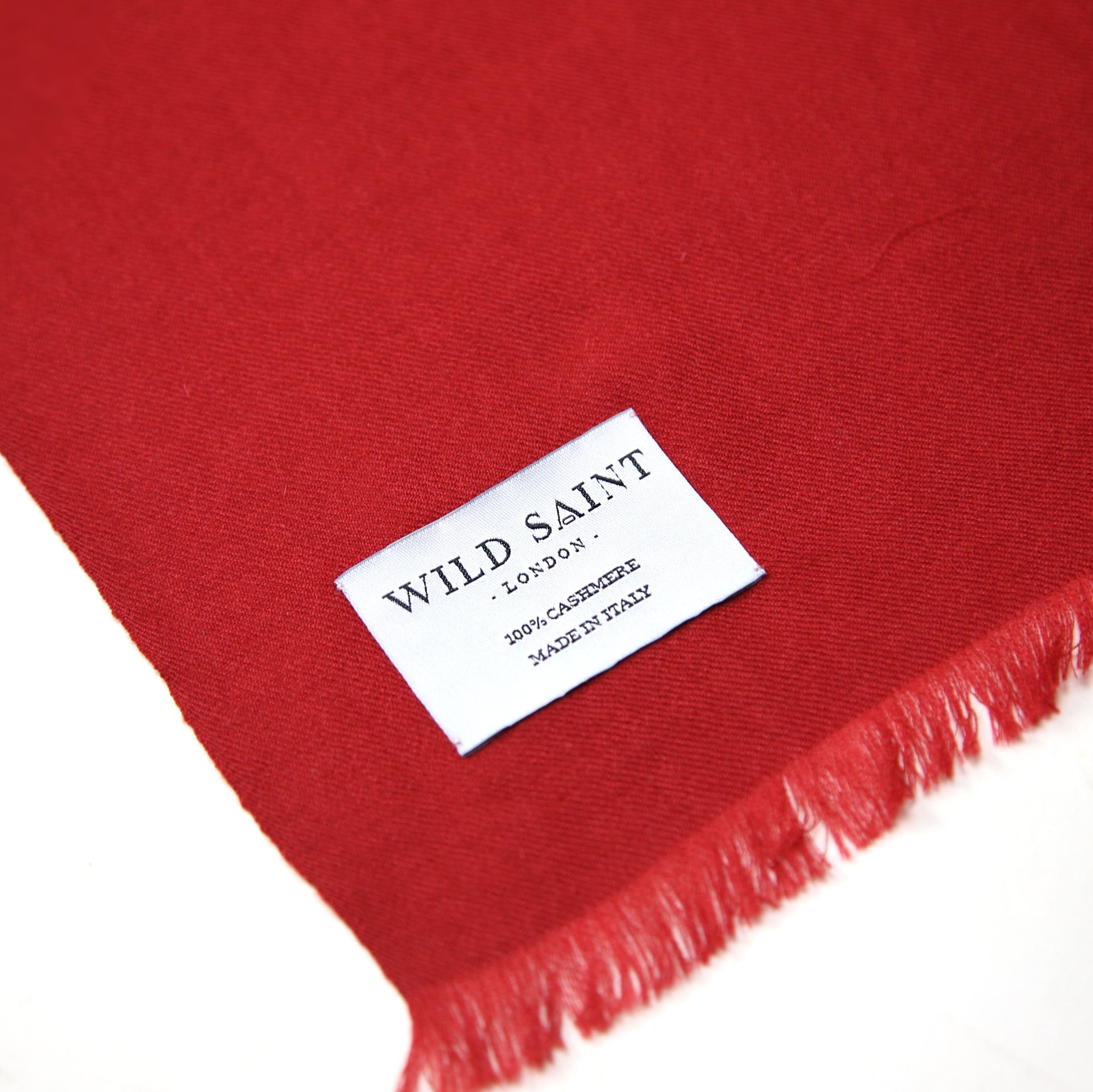 Berry red lightweight 100% cashmere scarf for women and men. Includes complimentary personlisation. Luxury cashmere scarves made in Italy